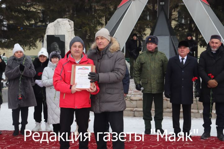 В Азнакаево прошел митинг, посвященный героям афганской войны