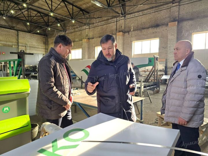 Азнакаево посетил министр промышленности и торговли РТ Олег Коробченко