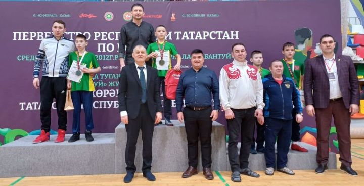 Азнакайлы Татарстан беренчелегеннән медаль белән кайтты