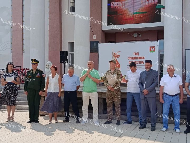 В Азнакаево состоялись проводы призывников на военную службу