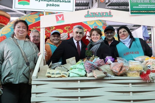 Азнакаевский район ярко представил свои достижения на республиканской ярмарке «Город мастеров»