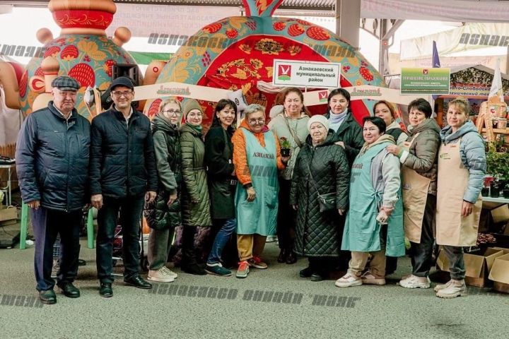Азнакайның мәгариф хезмәткәрләре Казан ярминкәсен гөрләттеләр