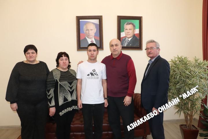 Семья героев