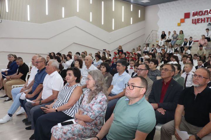 Таланты района получили заслуженное признание: вручены премии «Чулпан‑2026»