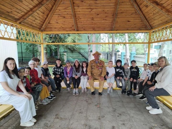 Встреча поколений: ветеран Афганистана посетил лагерь «Санаторий Азнакаевский»