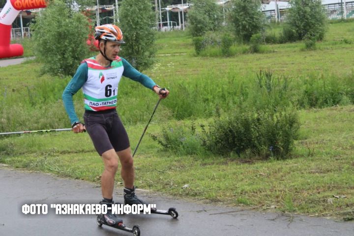 Яшьлек көне Азнакайны гөрләтә: спорт, иҗат һәм җиңү рухы - бер мәйданда