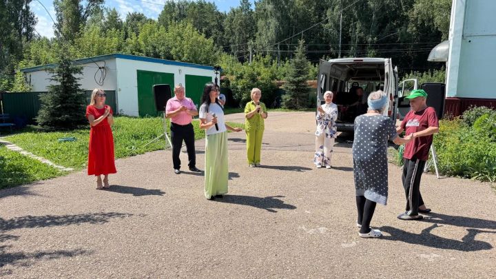 В селе Чалпы провели праздник жителям пансионата «ЭКО-ОМЕТ»