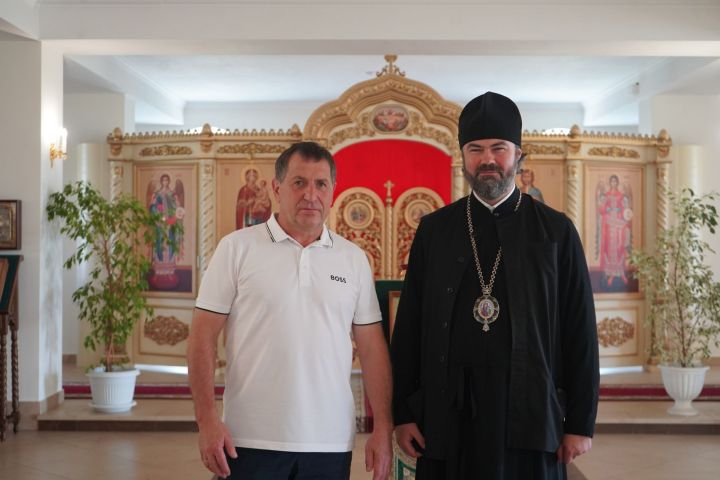 Ремонт и благоустройство в Азнакаево: итоги рабочей встречи Айдара Шамсутдинова и епископа Мефодия