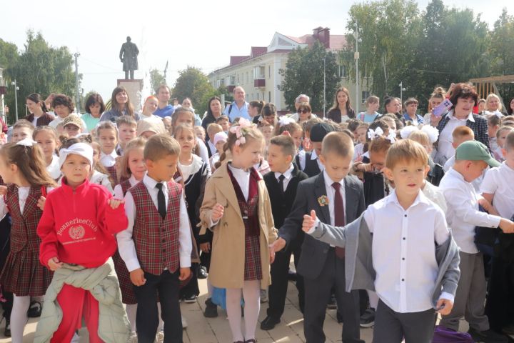 В Азнакаево состоялось мероприятие «Посвящение в первоклассники! »