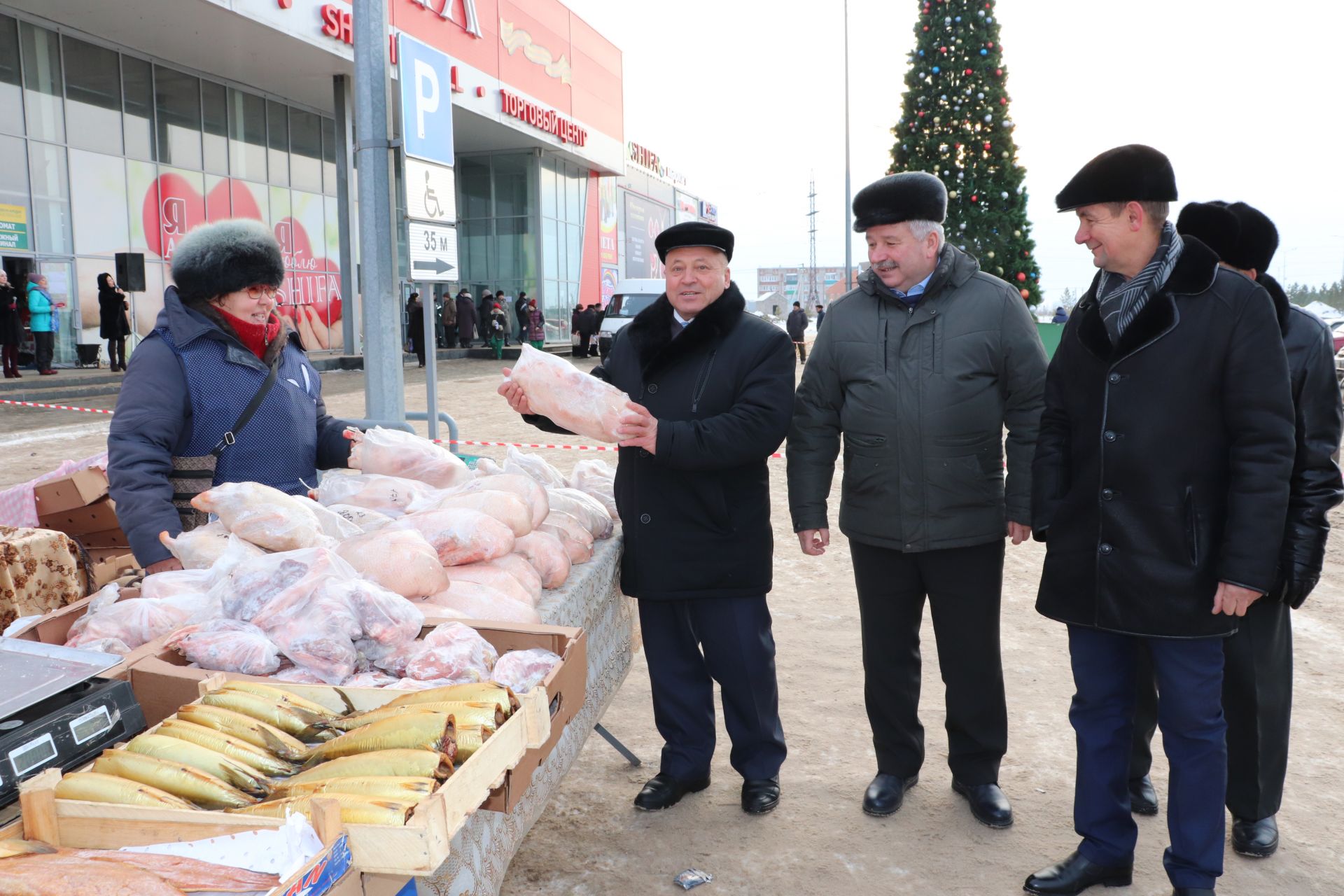 Рынки пензы работают. Базар Пенза собаки.