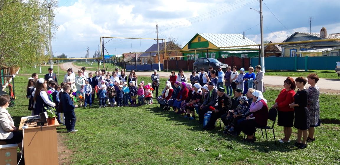 В селах района прошли торжественные митинги