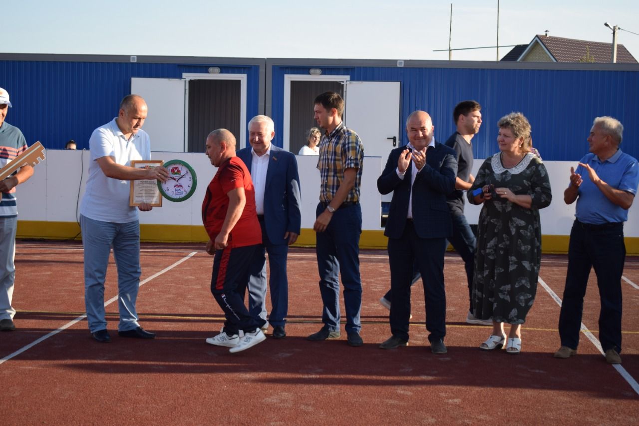В Азнакаево открылась новая спортивная площадка (ФОТО+ВИДЕО)
