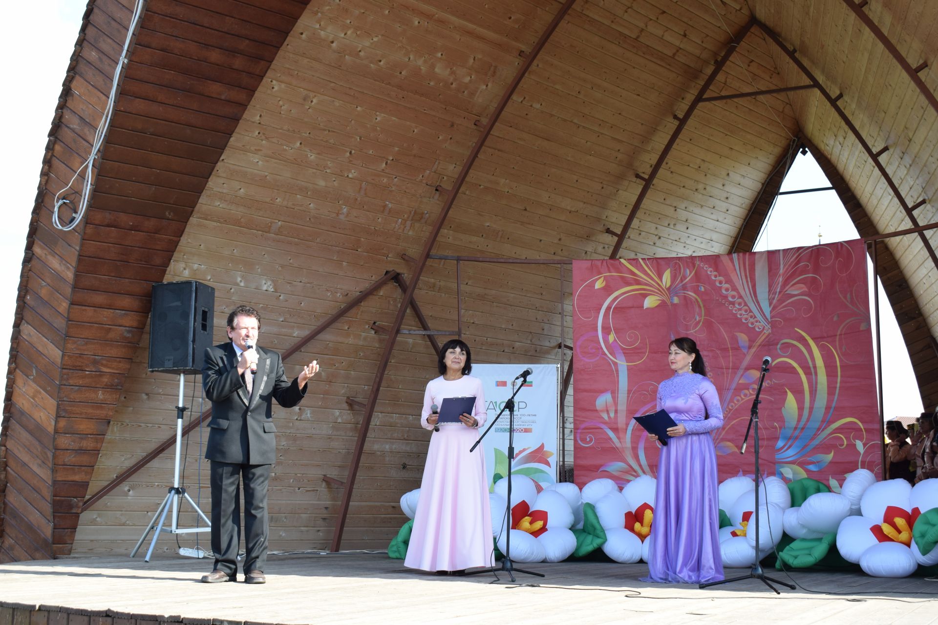 В Азнакаево прошел праздник «Бабье лето» (ФОТО+ВИДЕО)