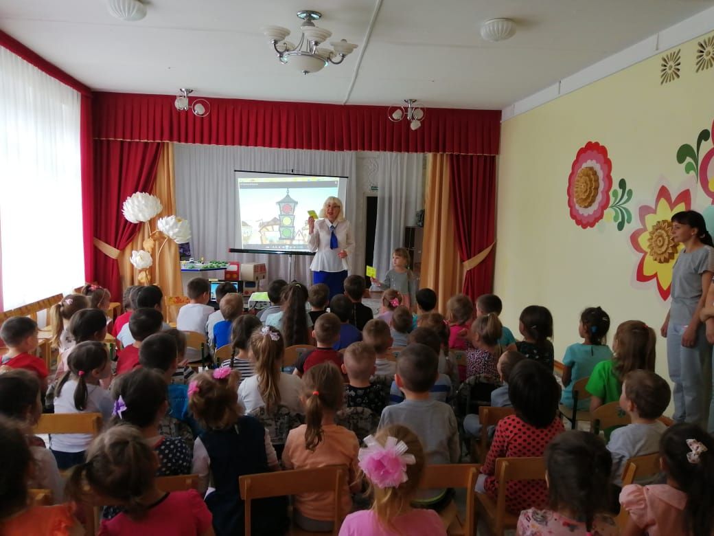 Азнакаевские дошкольники учатся в "Школе пешехода" (ФОТО)