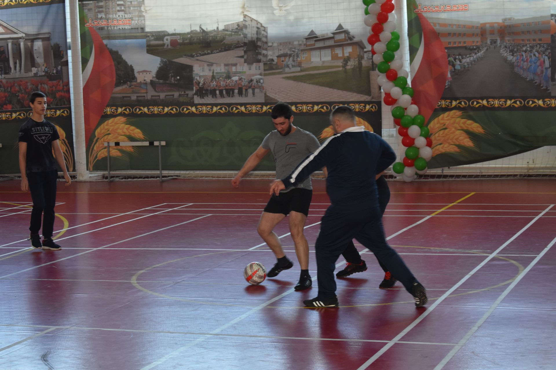 В Азнакаево состоялся матч по мини-футболу армянской диаспоры