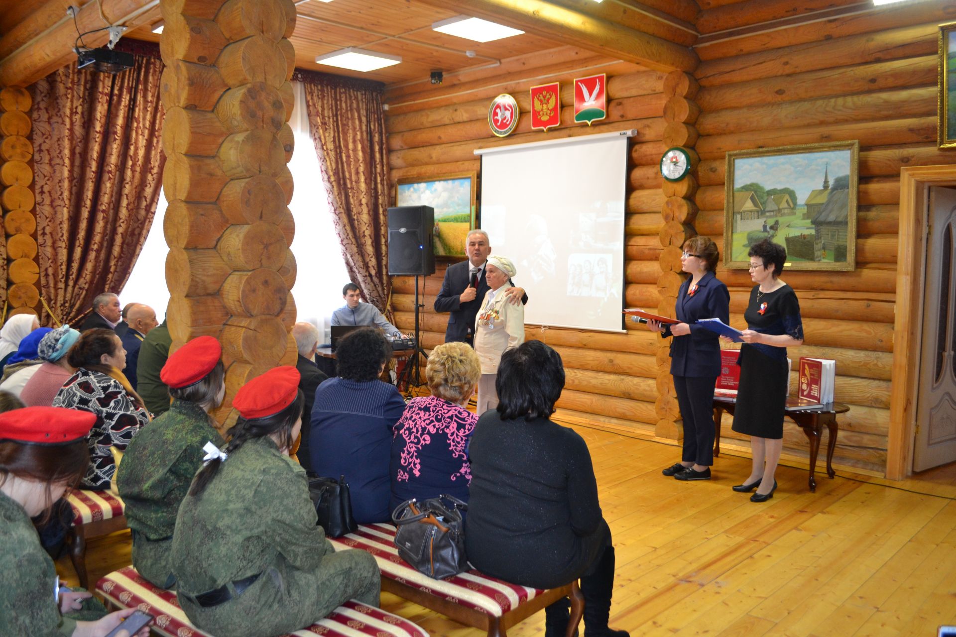 Азнакай төбәкне өйрәнү музеенда сугыш ветераннары белән очраштылар