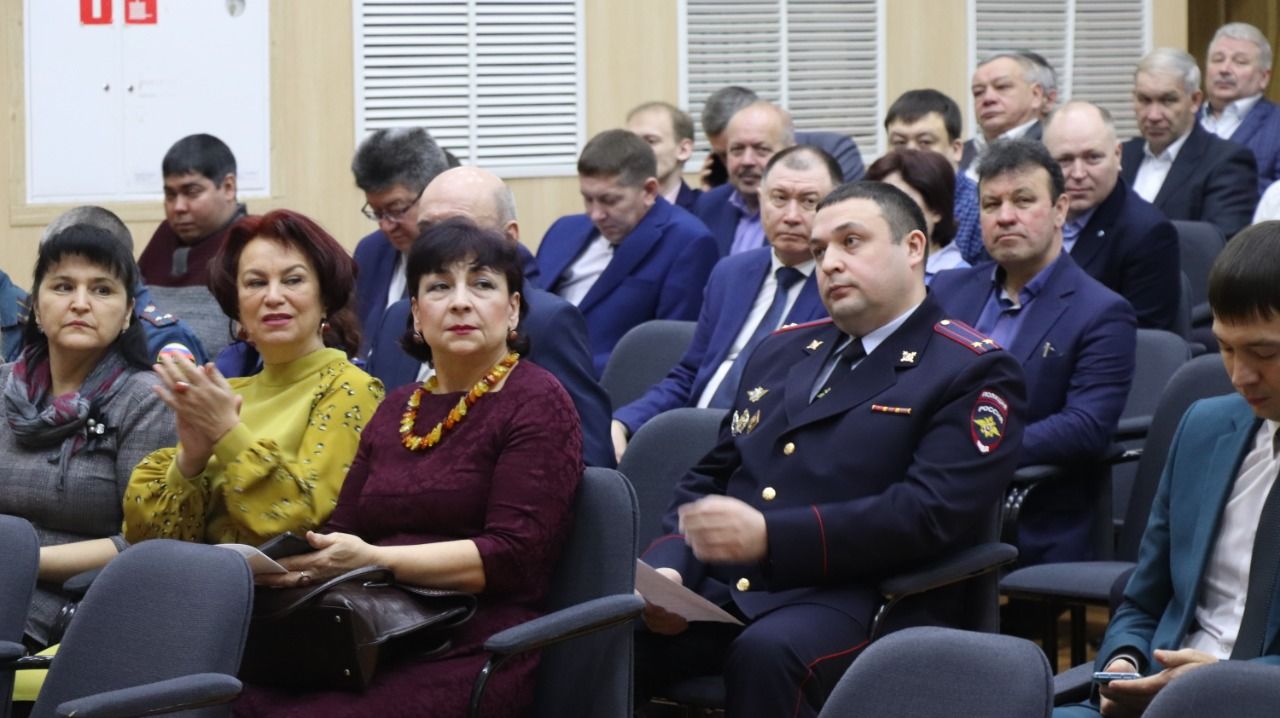 Гаи азнакаево. Прокуратура Азнакаево. Полиция Азнакаево. Прокурор Азнакаевского района РТ.. Начальник полиции Азнакаево.