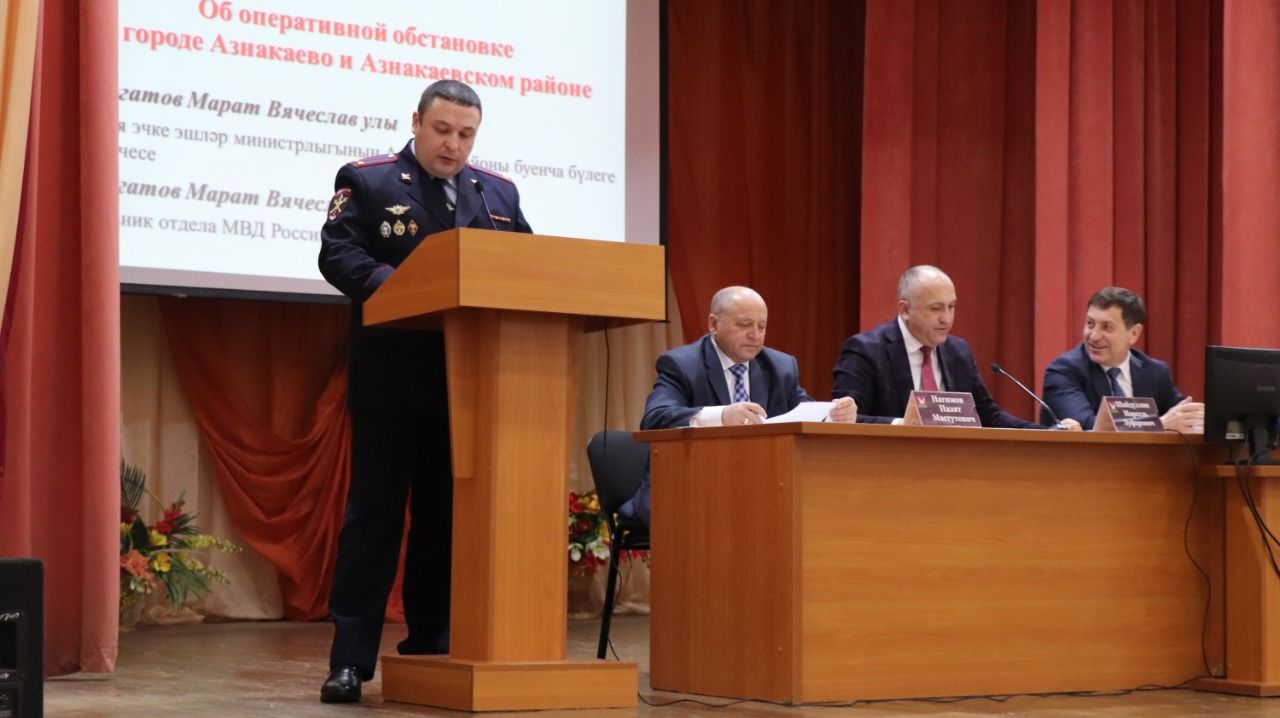 Полиция азнакаево. Азнакаевское ОВД. Начальник полиции Азнакаево. Полицейские Азнакаева сотрудники. МВД Азнакаево работники.