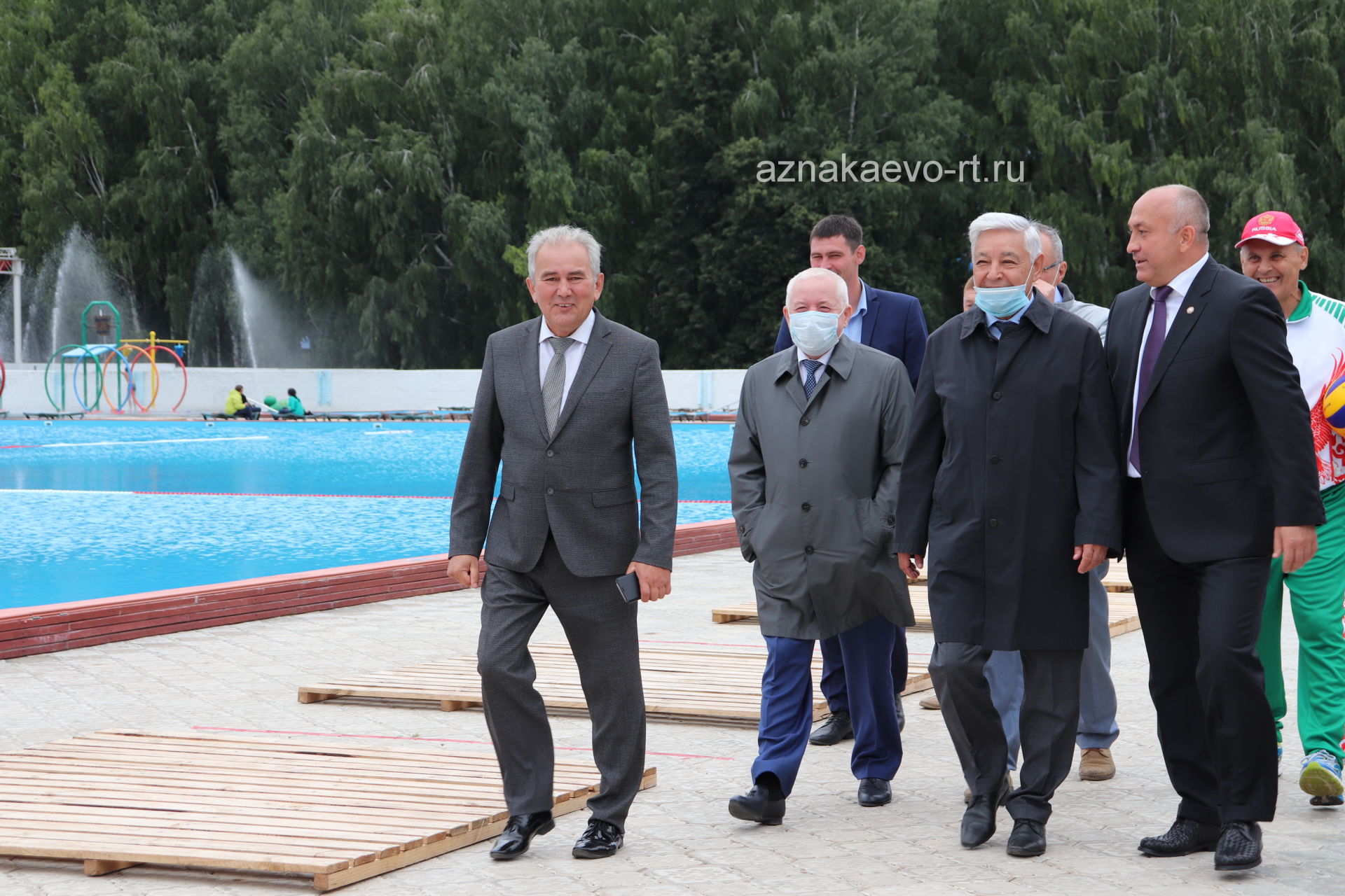 Село азнакаево. Азнакаево Мухаметшин 2015. Дворец культуры Азнакаево. Азнакаево Мухаметшин 2015 бассейн. ЦДТ Азнакаево.