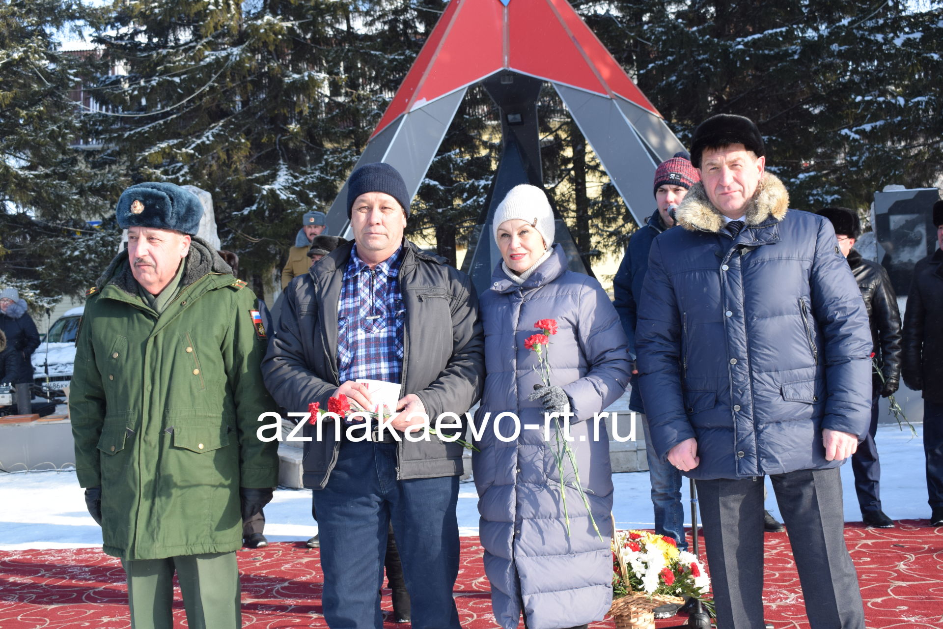 В Азнакаево прошел митинг, посвященный Дню памяти о россиянах, исполнявших служебный долг за пределами Отечества