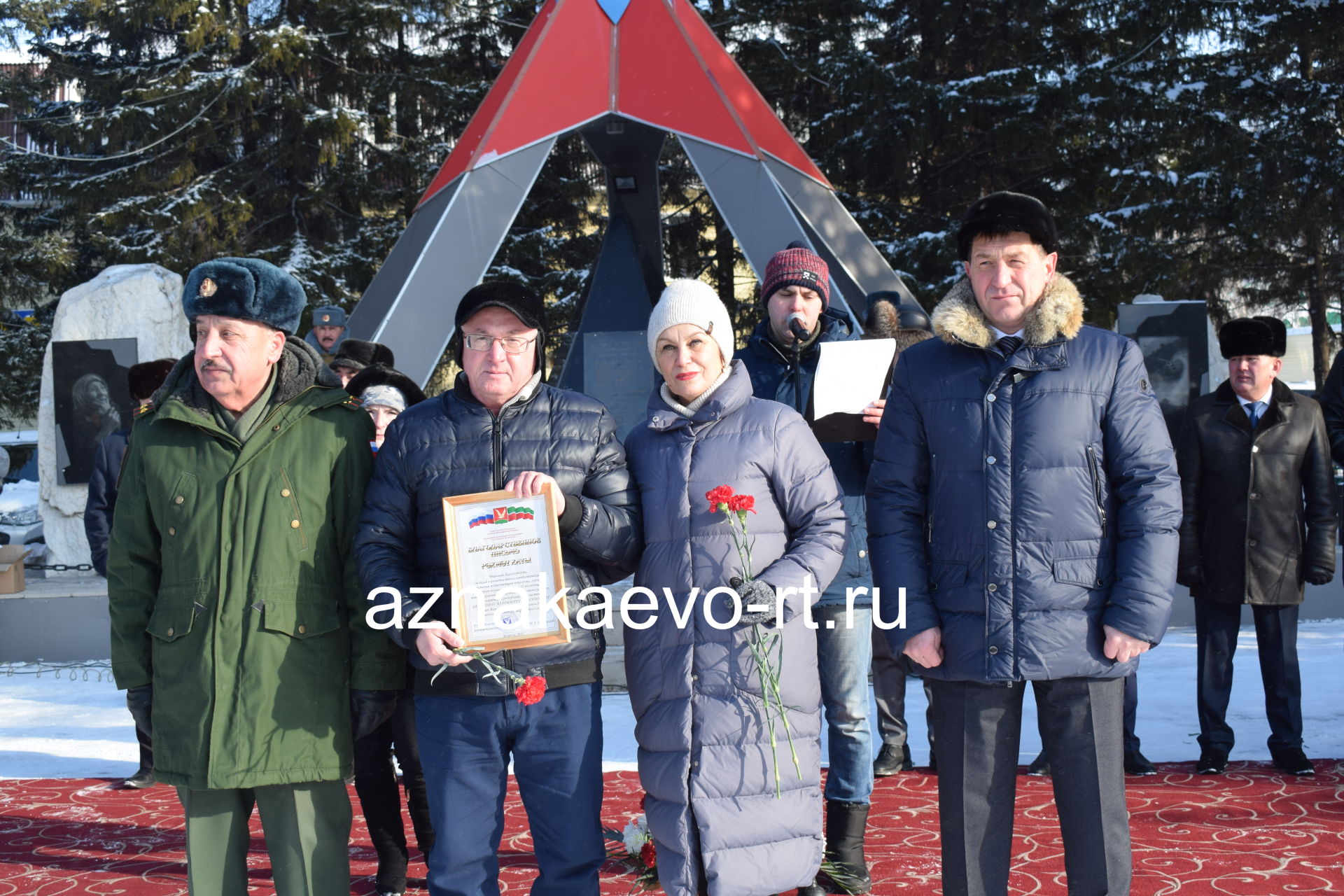 В Азнакаево прошел митинг, посвященный Дню памяти о россиянах, исполнявших служебный долг за пределами Отечества