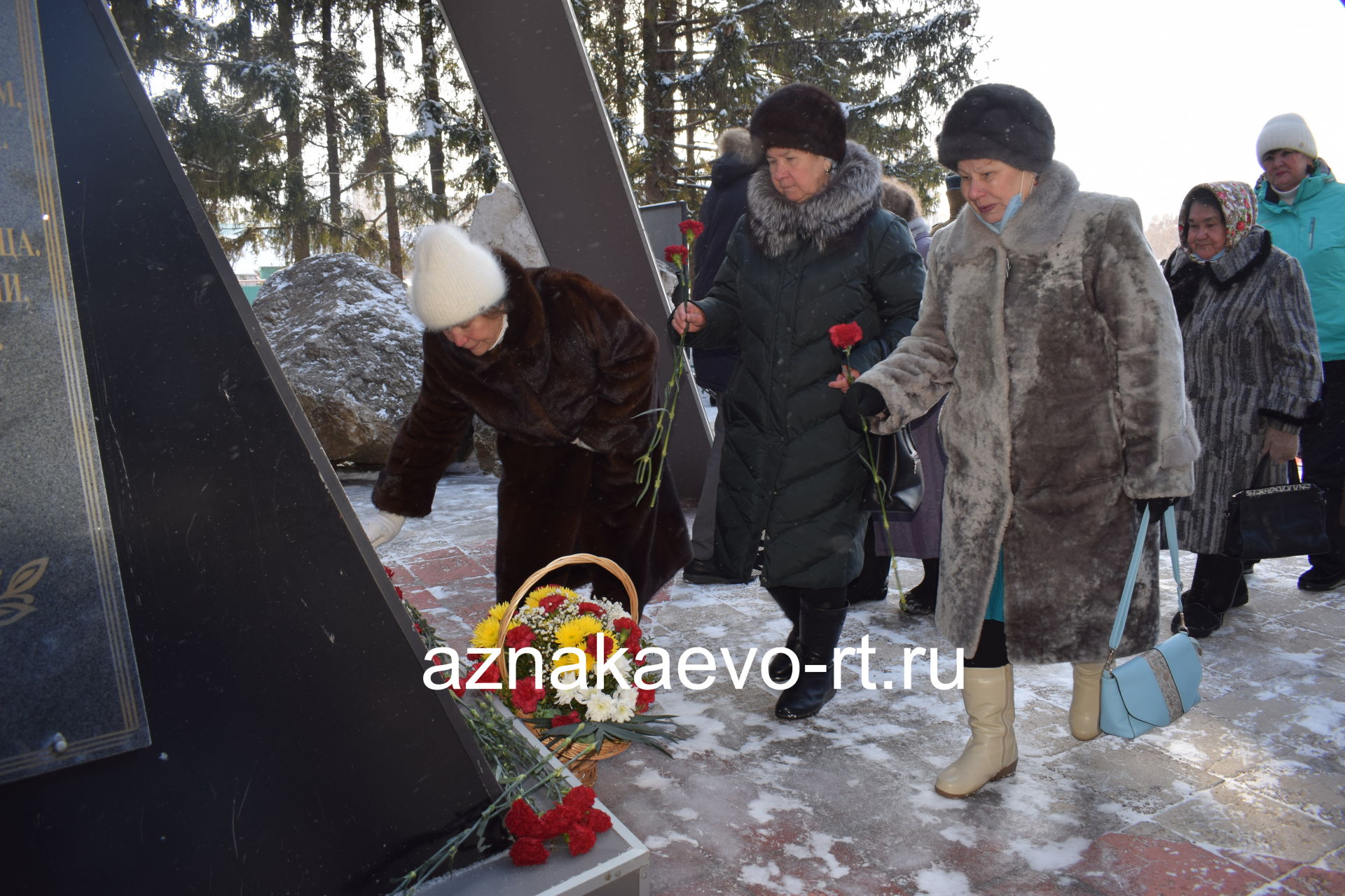 В Азнакаево прошел митинг, посвященный Дню памяти о россиянах, исполнявших служебный долг за пределами Отечества