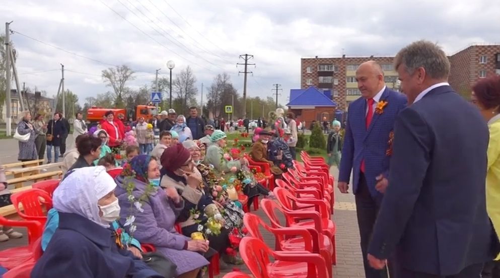 В поселке Актюбинский праздновали День Победы