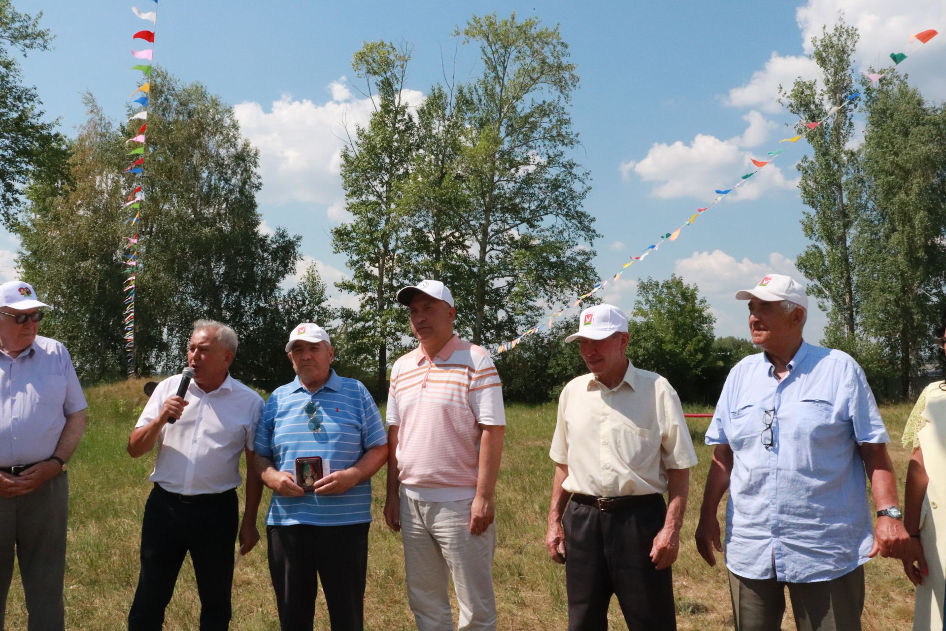 Азнакай ветераннары Сабантуйда кыздырды