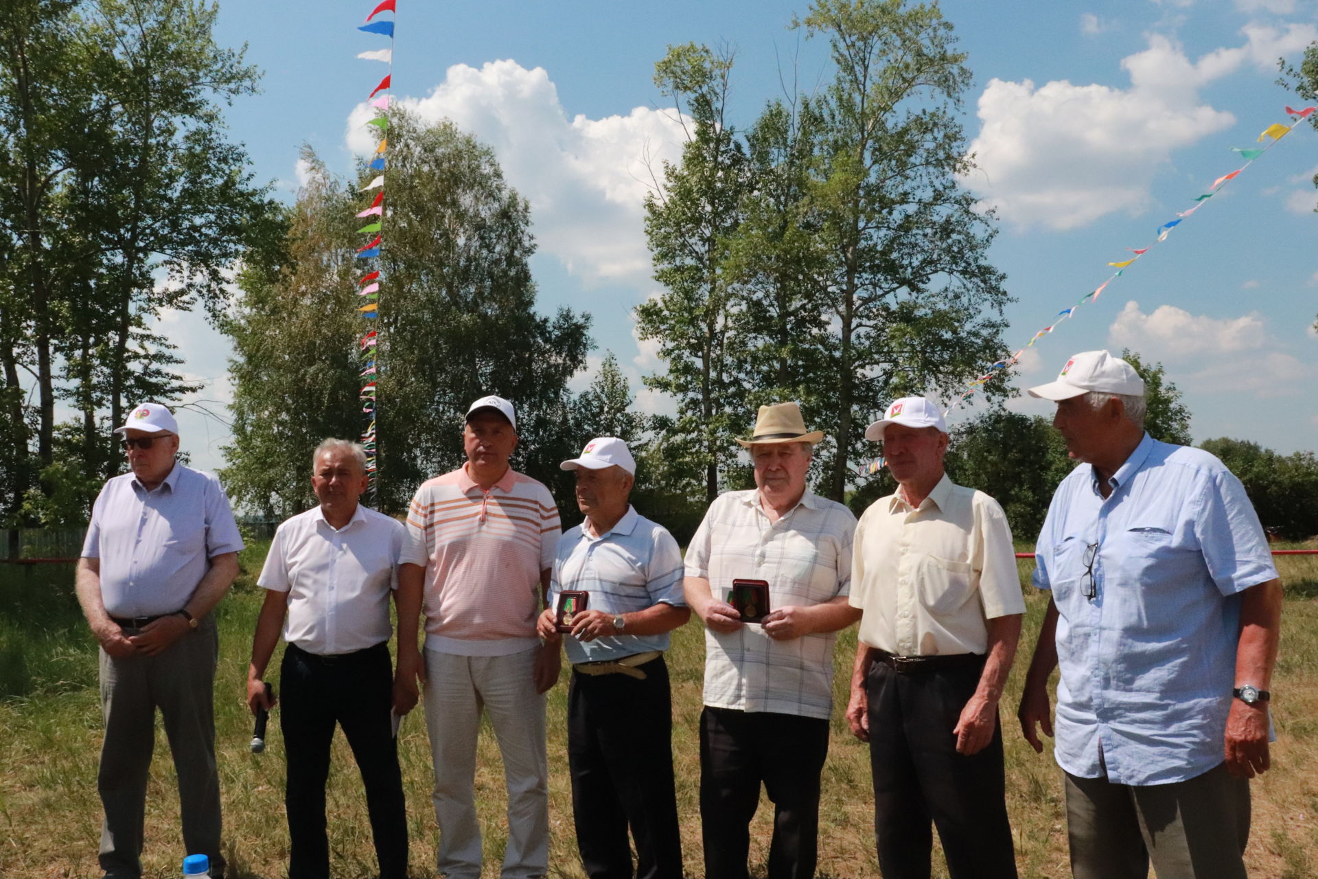 Азнакай ветераннары Сабантуйда кыздырды