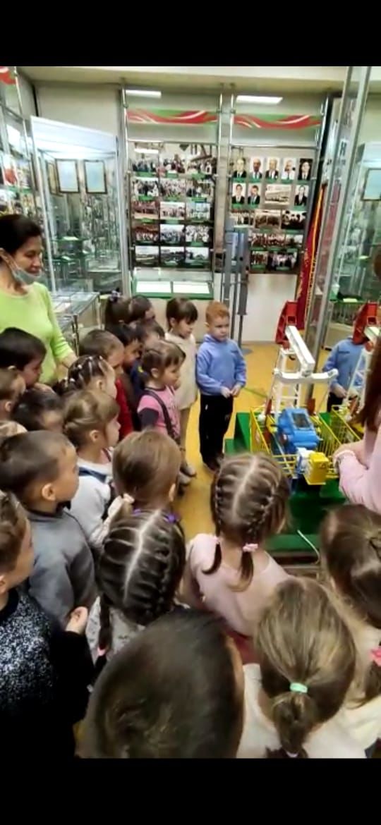 Балалар бакчасында тәрбияләнүчеләр Азнакай туган якны өйрәнү музееннан бик канәгать калдылар