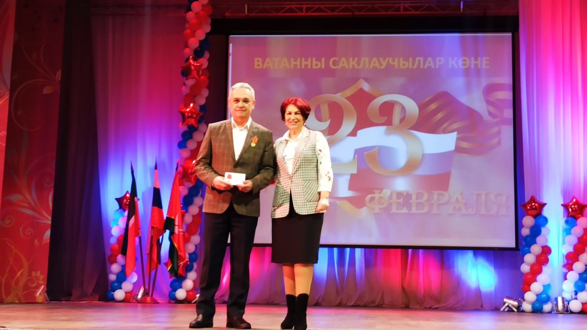 В Азнакаево поздравили защитников Отечества