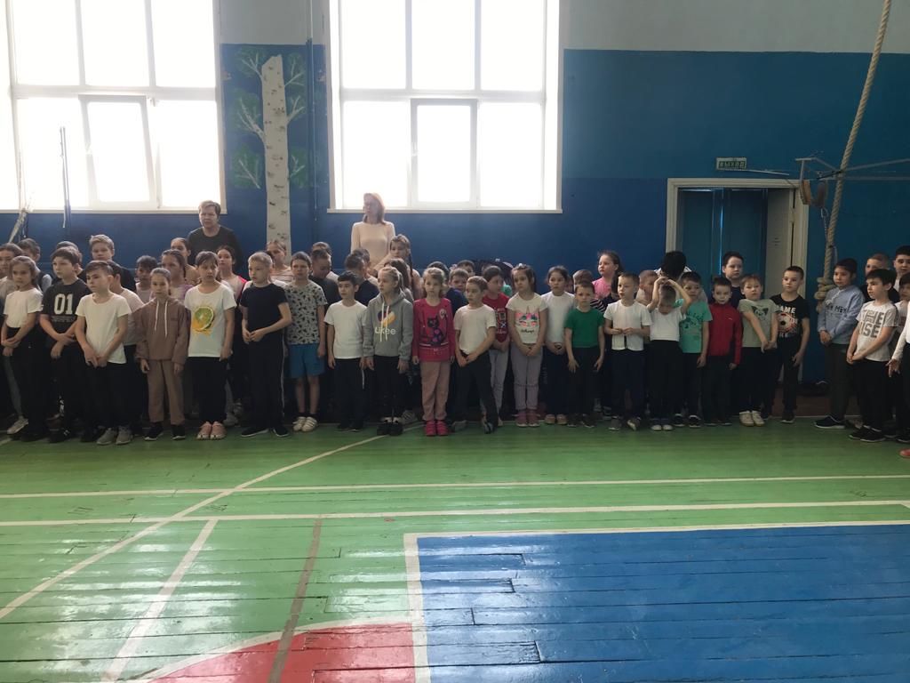 В азнакаевских школах принимают нормативы ГТО