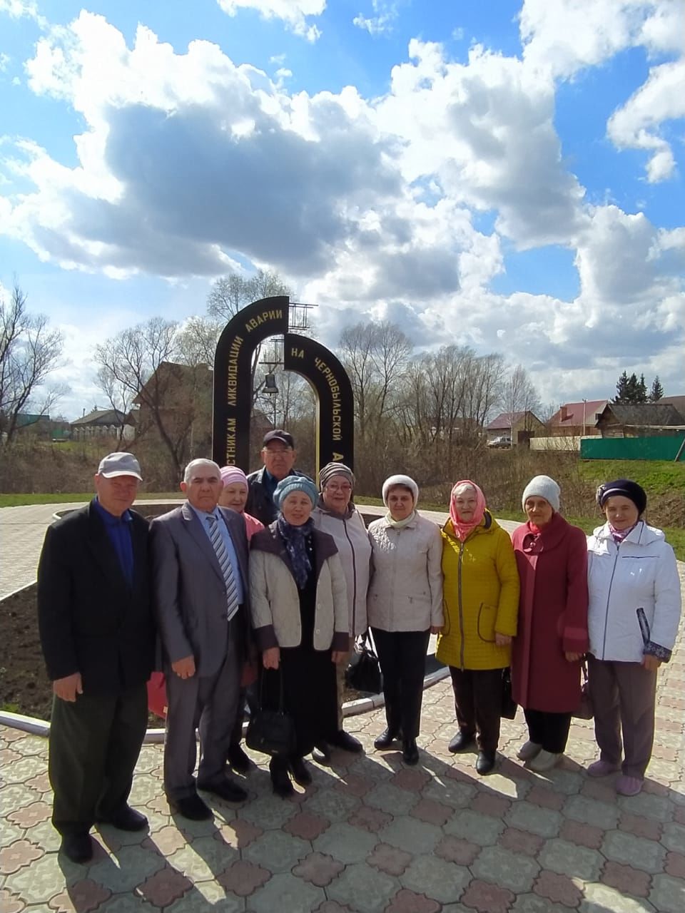 В Азнакаево установлен памятник чернобыльцам