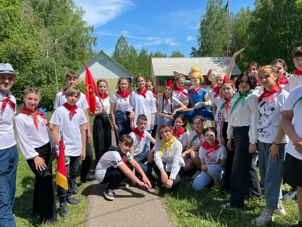 В Азнакаево состоялось торжественное открытие детского оздоровительного лагеря «Солнышко»