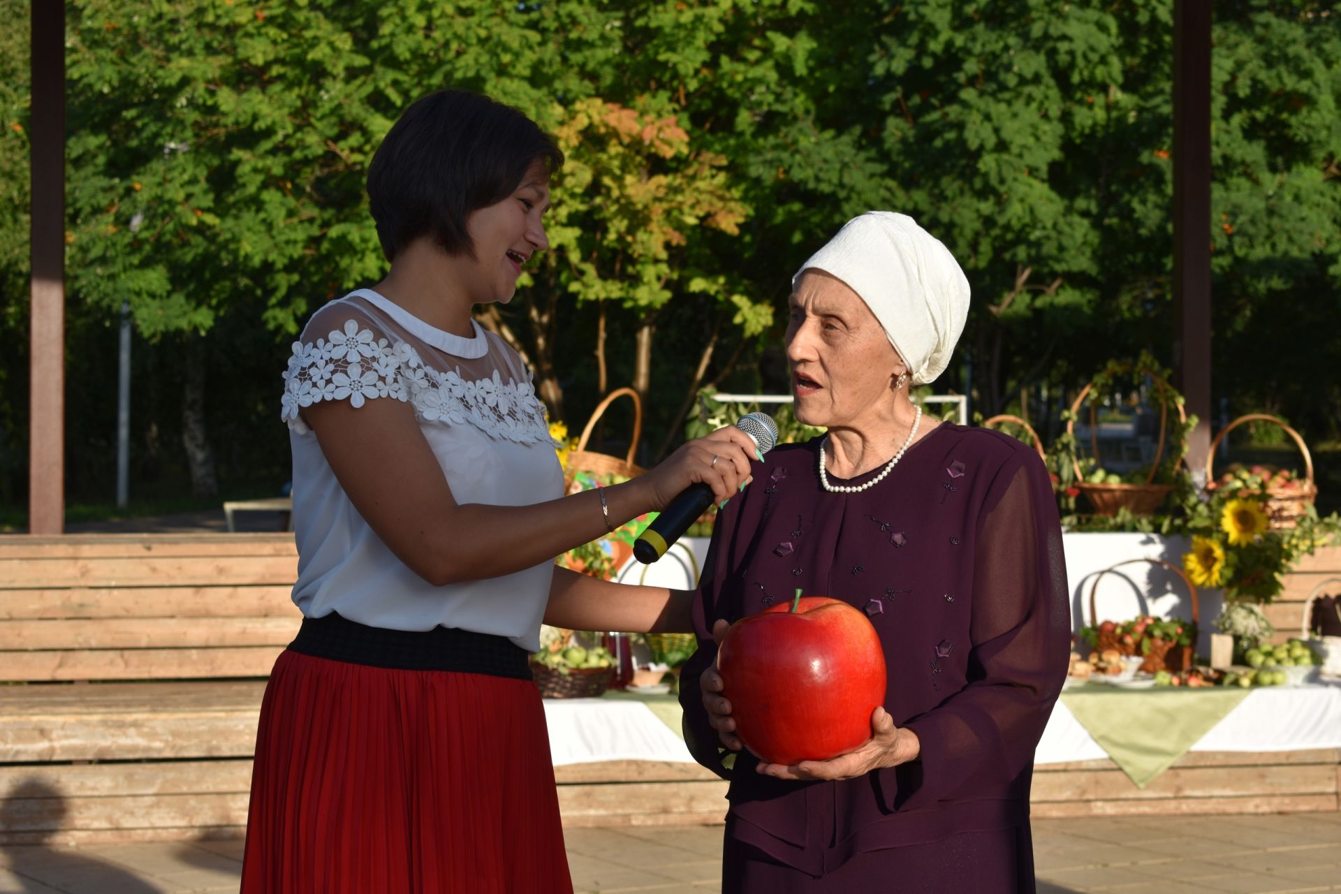 В Азнакаево провели «Яблочный Спас»