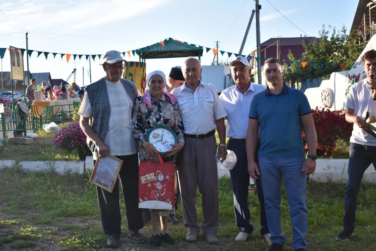 Праздник двора собрал на праздник всех жителей на территории родника "Хасан чишмэсе"