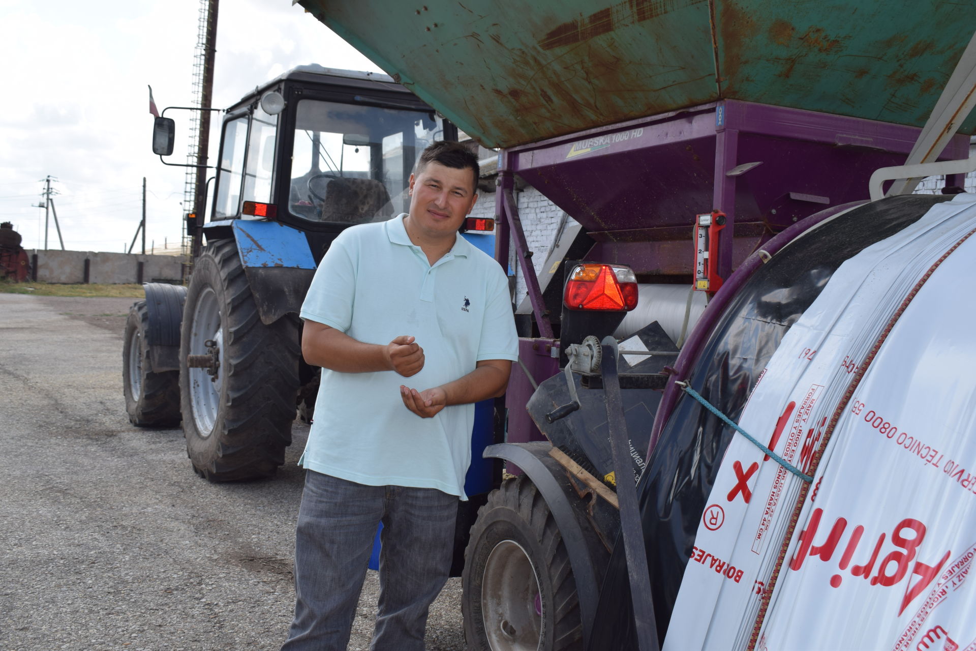В Азнакаевском районе заготавливают корма с использованием передовых технологий