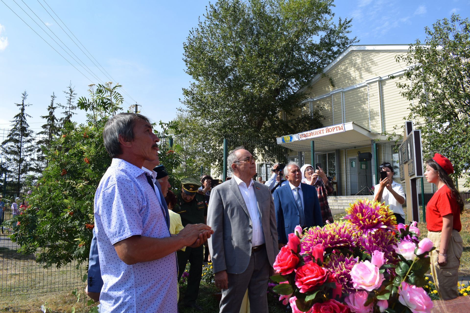 В Большом Сухояшево открыта стела в память Гаяна Муллазанова