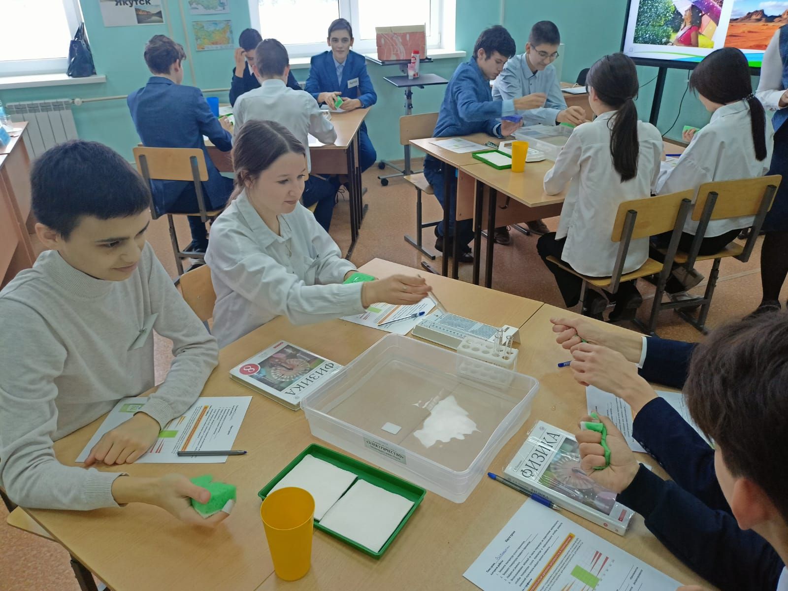В Азнакаево проходит зональный этап конкурса профмастерства учителей