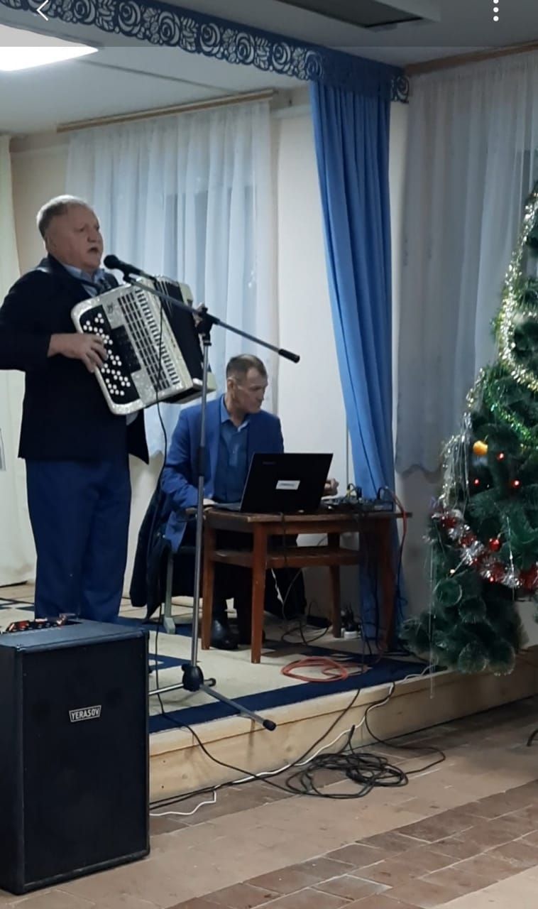 Азнакай районының Түбән Стәрле авылында ишегалларын бәйрәмчә бизәүчеләрне тәбрикләделәр