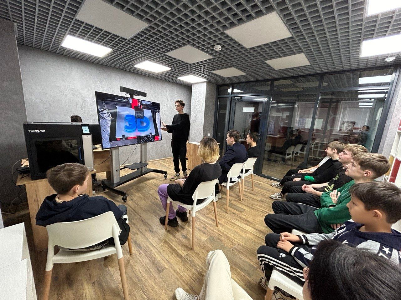 Молодежный центр «ТАУ» г.Азнакаево проводит интересные мастер-классы