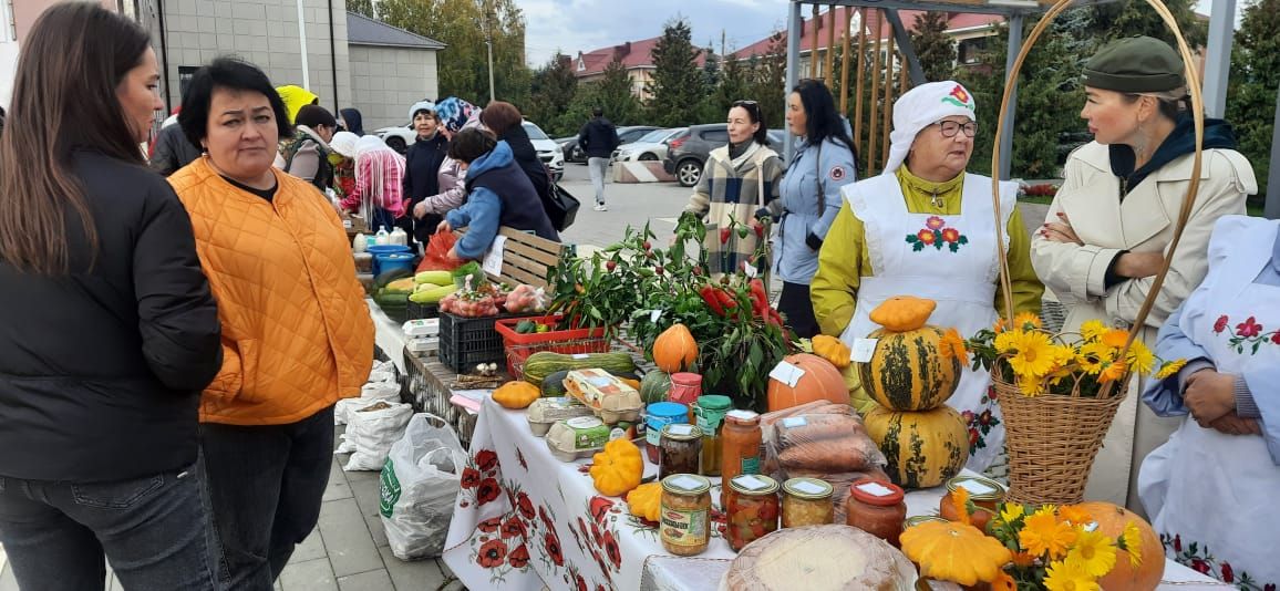 В Азнакаево прошла благотворительная ярмарка