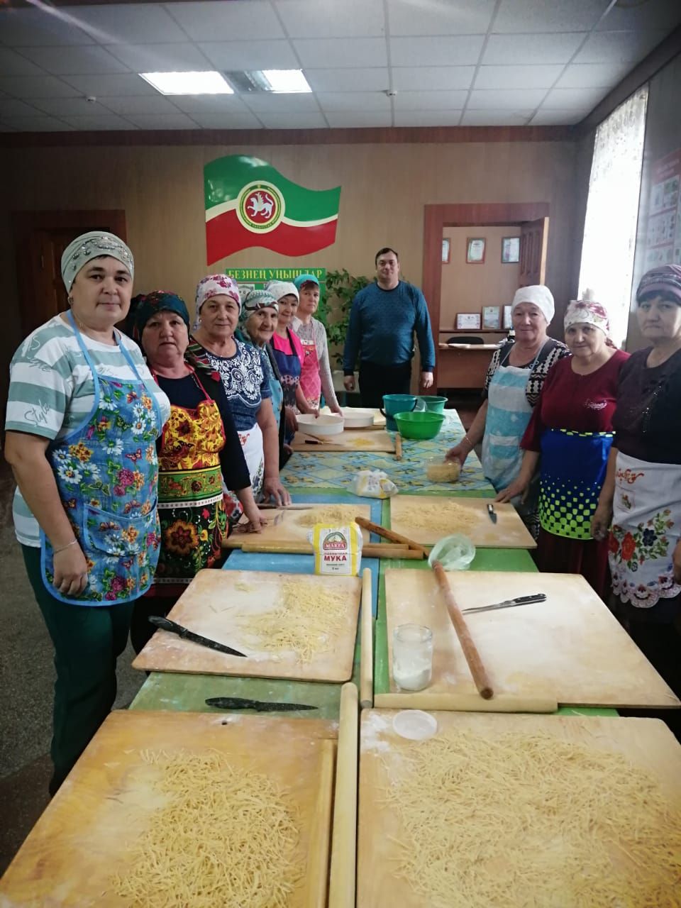 В селах Азнакаево продолжается сбор гуманитарной помощи солдатам