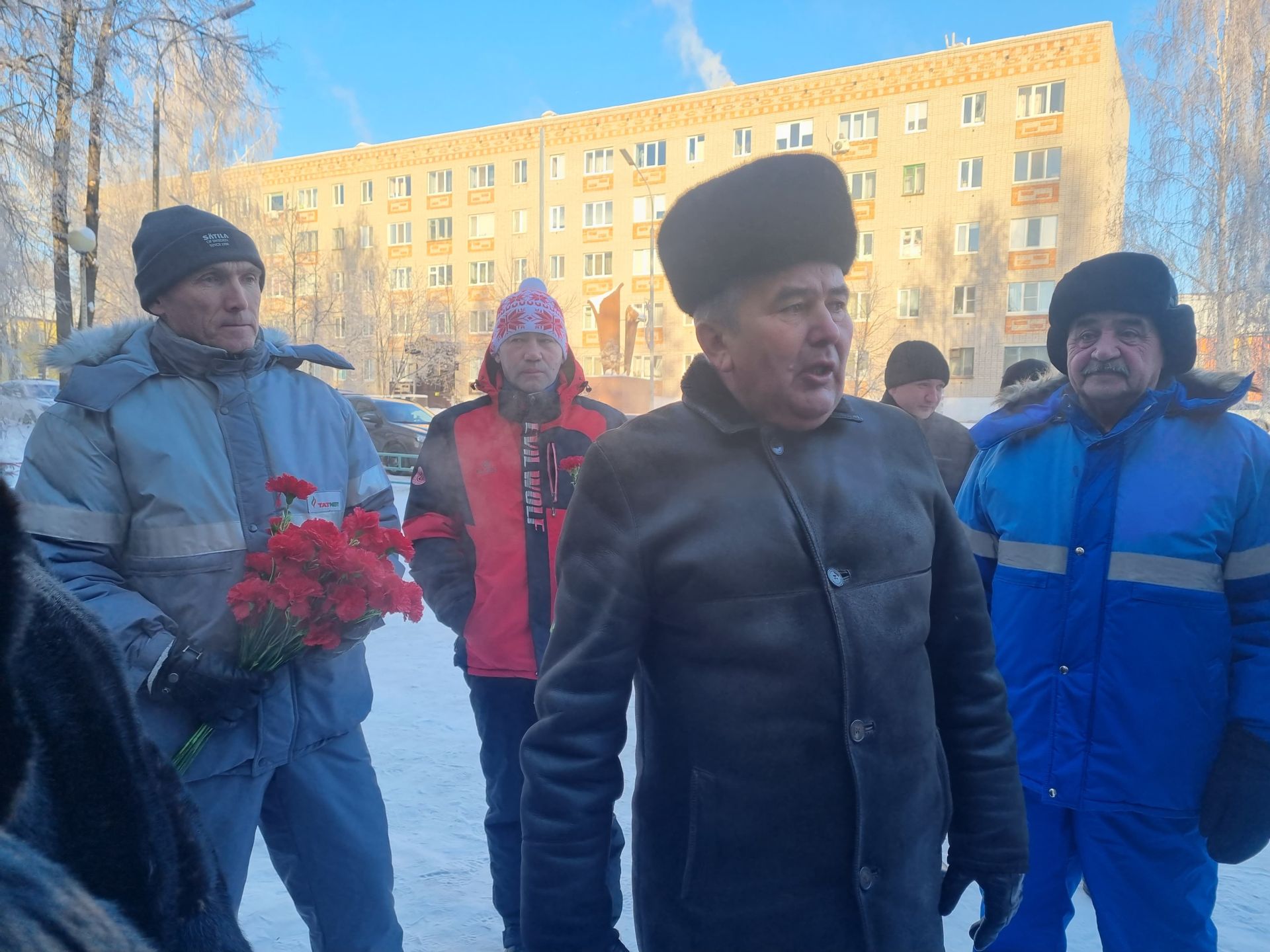 В Азнакаево отметили День Героев