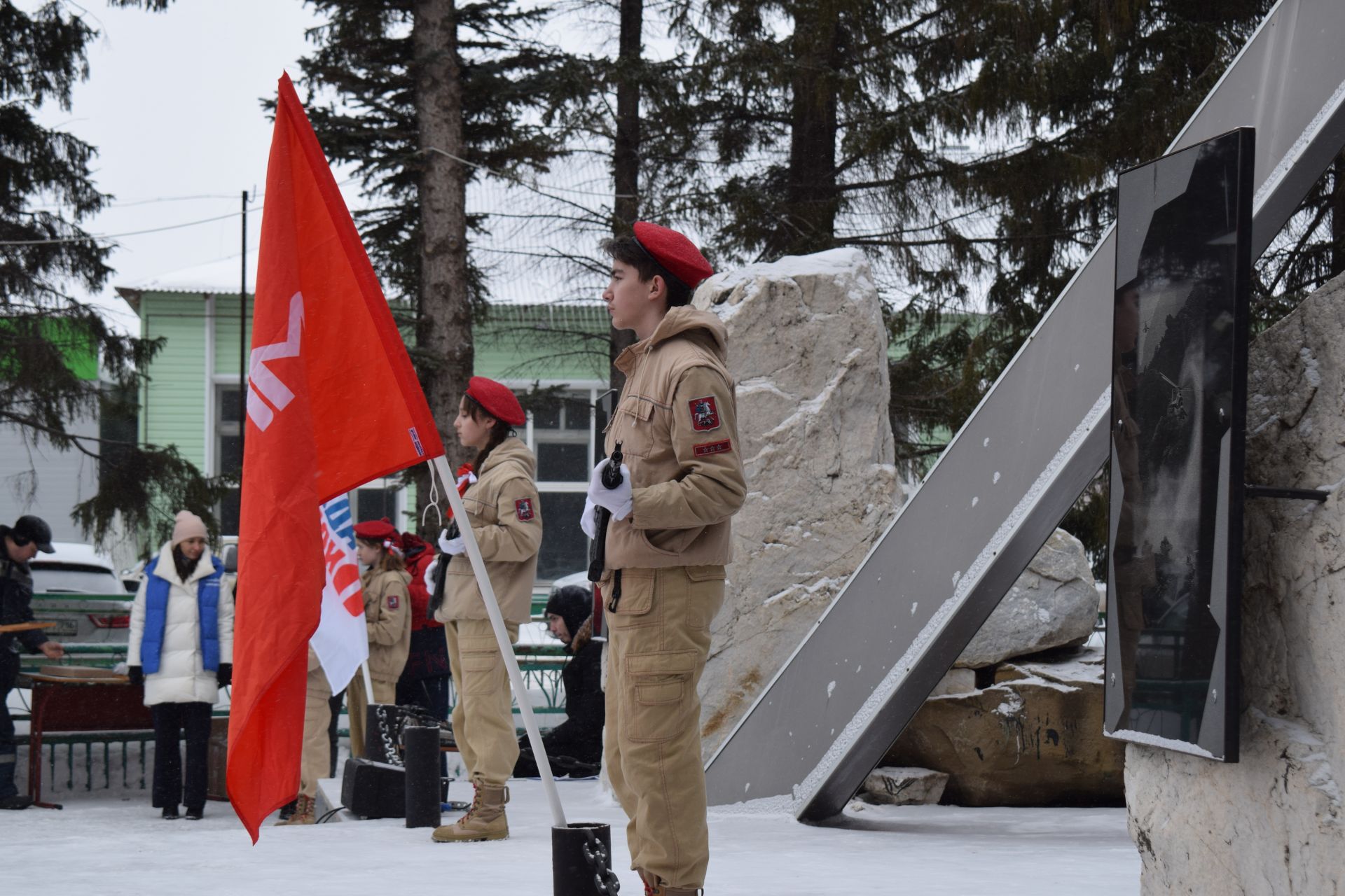 В Азнакаево отметили День памяти воинов-интернационалистов