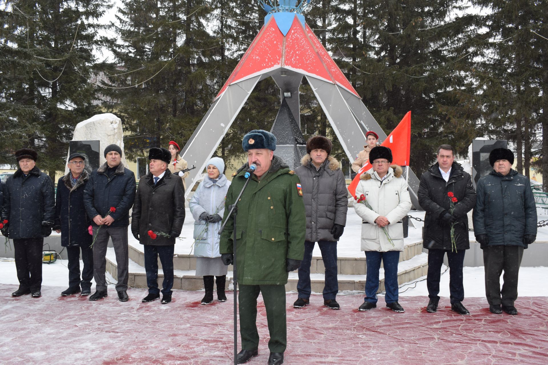 В Азнакаево отметили День памяти воинов-интернационалистов