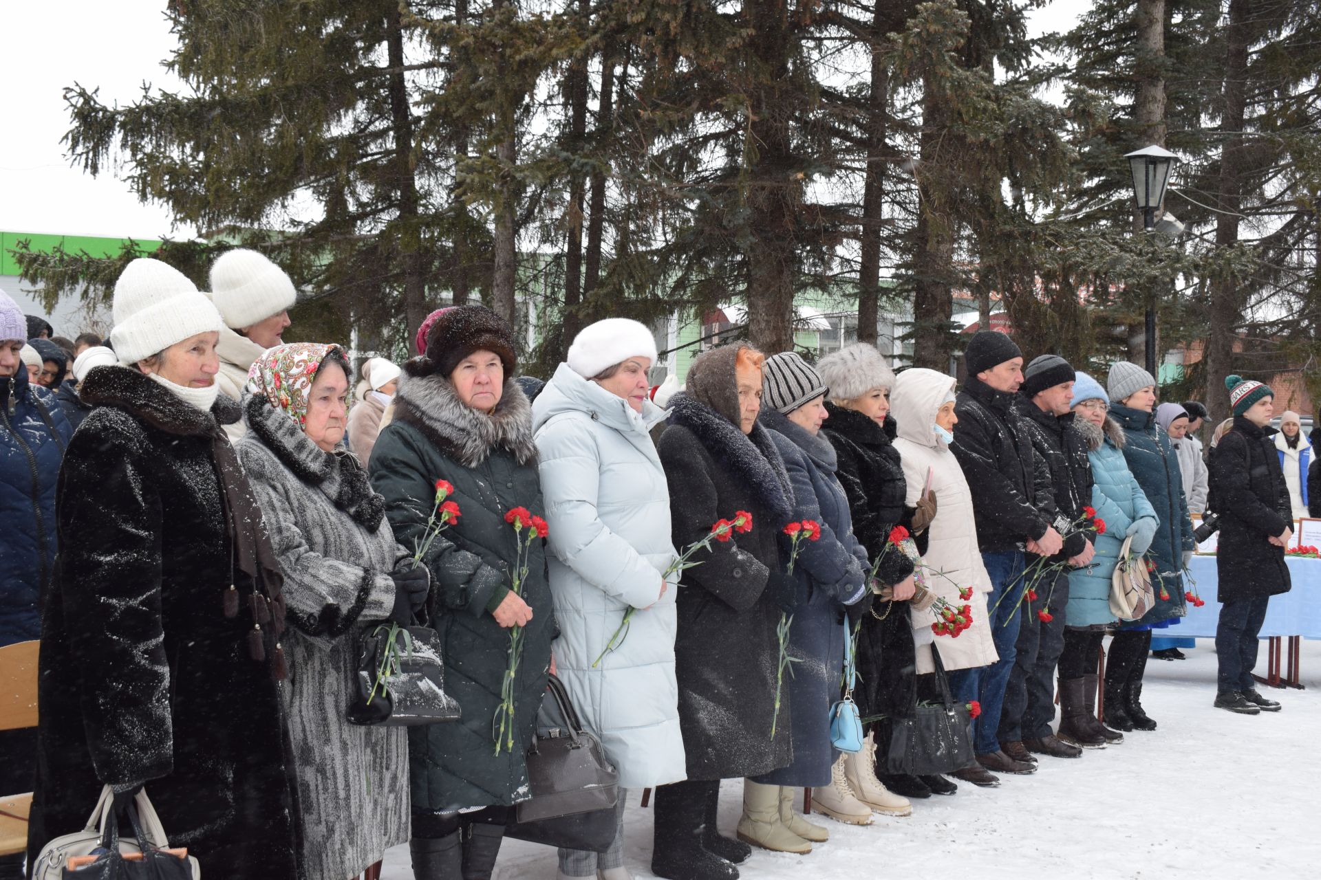 В Азнакаево отметили День памяти воинов-интернационалистов