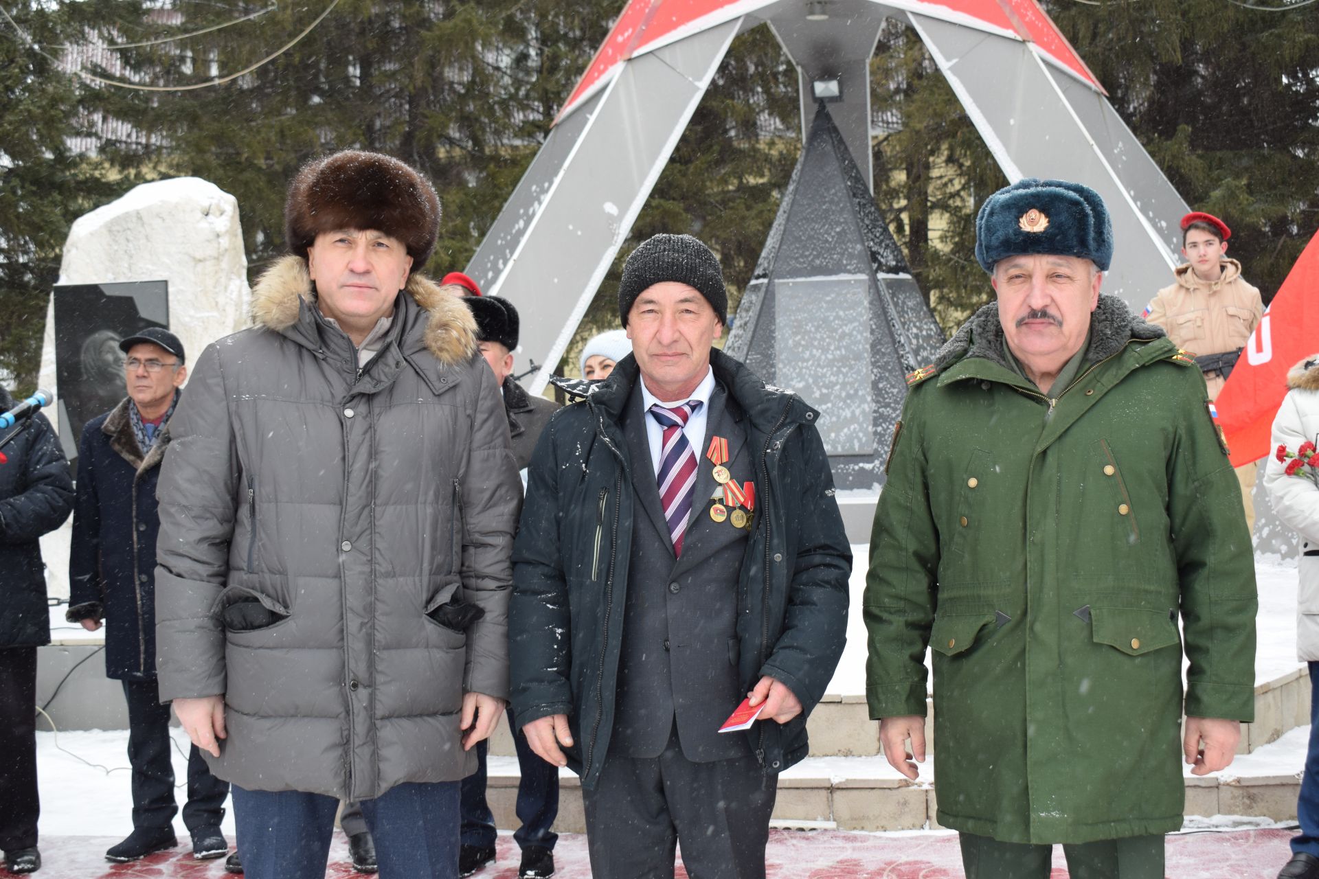 В Азнакаево отметили День памяти воинов-интернационалистов