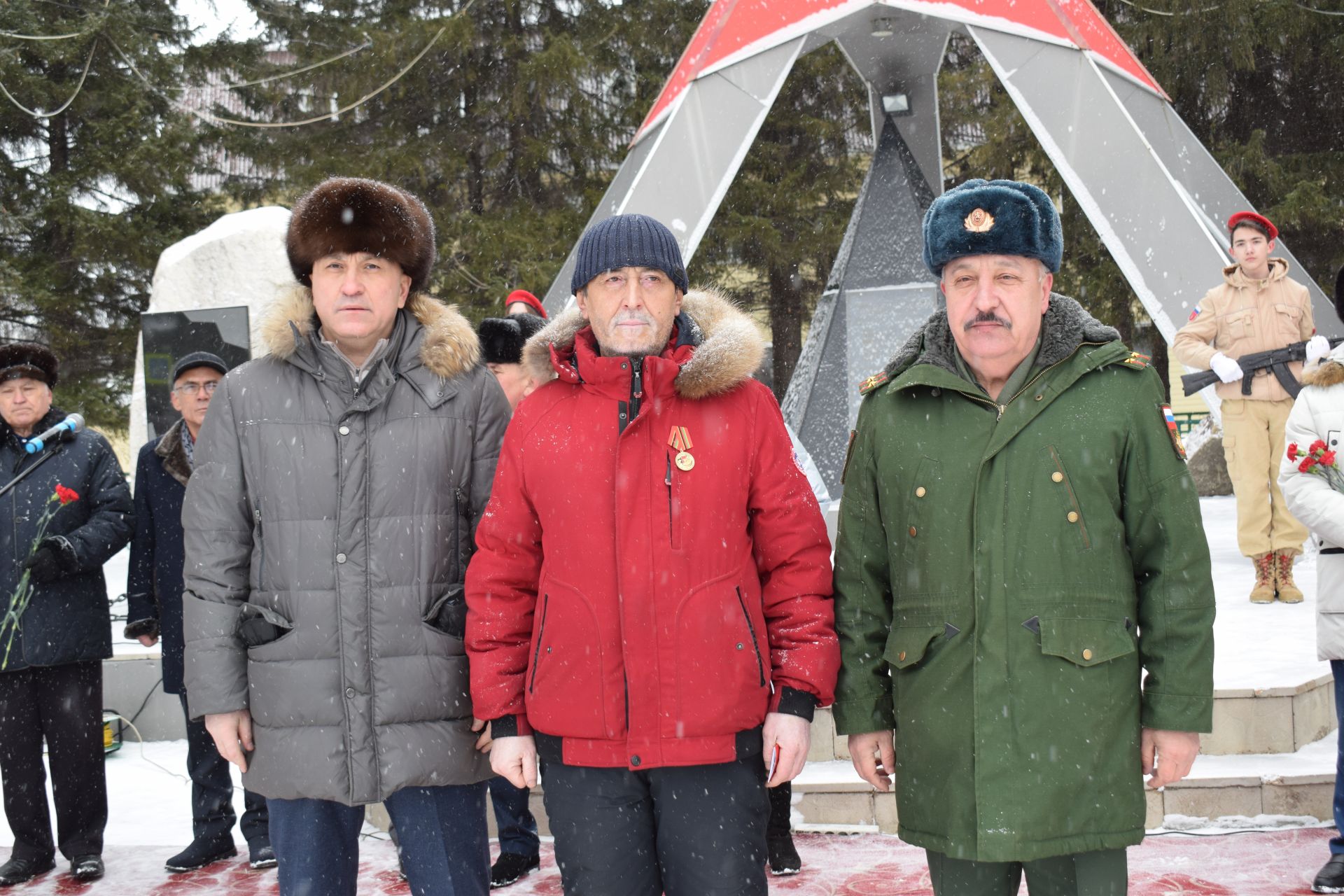 В Азнакаево отметили День памяти воинов-интернационалистов