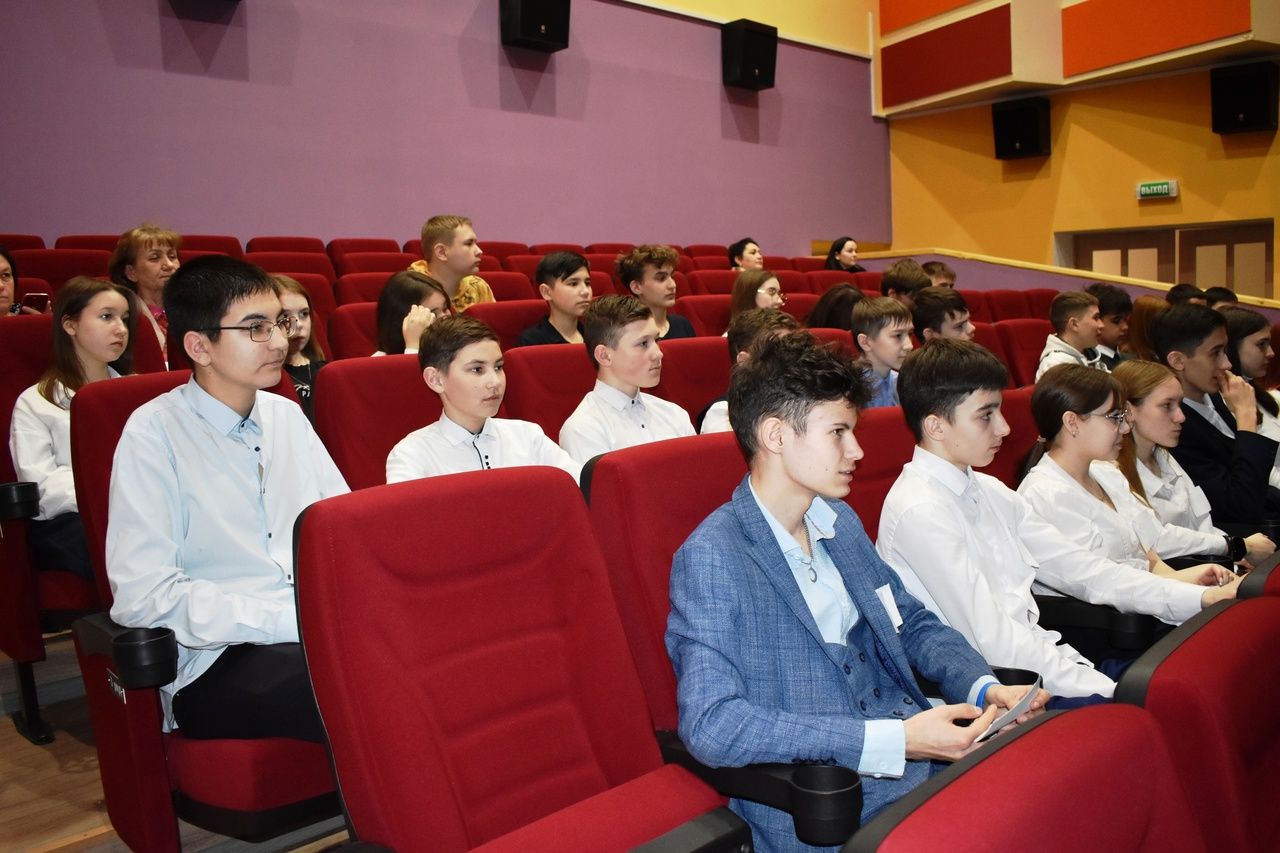 Азнакаевские школьники изучают историю Крыма